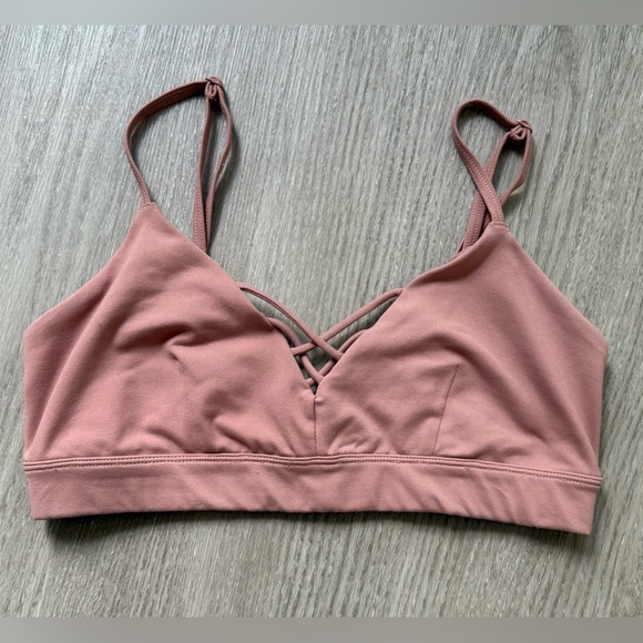 Alo Yoga Bra Size Small with Front and Back Cross Accent - Picture 1 of 5